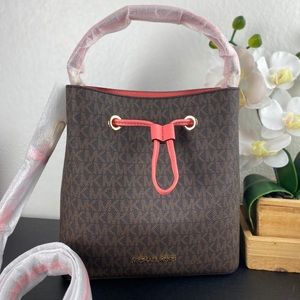 Michael Kor Suri Medium Bucket Xbody